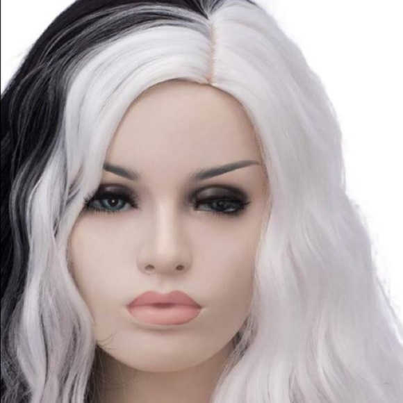 Cruella D. SHORT ⚫️⚪️BLACK & WHITE Wig main image 4